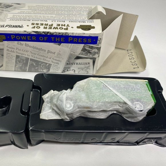 Matchbox Mercedes-Benz Berliner Diecast "Power of the Press" - Picture 5 of 5